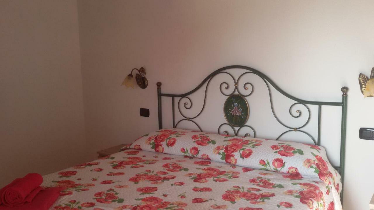 B&B S'Apposentu Arbus Exteriör bild